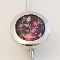 Lilies on Black Keyfinder